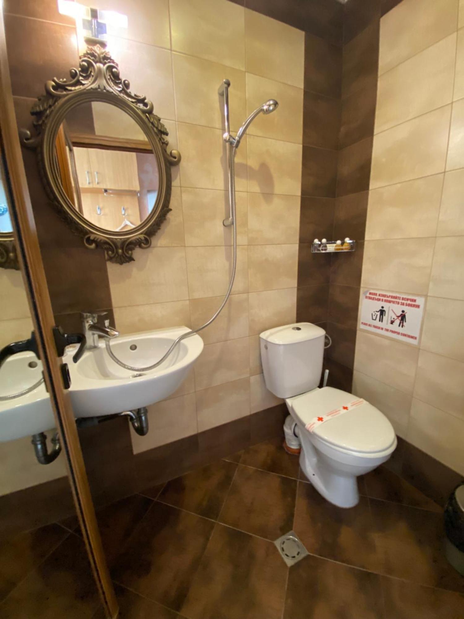 City Hotel Veliko Tŭrnovo Exterior photo