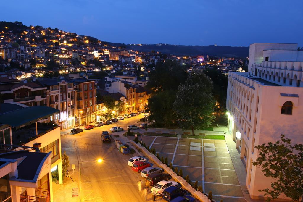 City Hotel Veliko Tŭrnovo Exterior photo